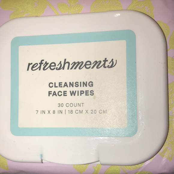 “REFRESHMENTS” Face Wipes & Hand Cream Bundle (NEW)!! - Picture 6 of 7